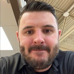 Meet your Posher, Zachary